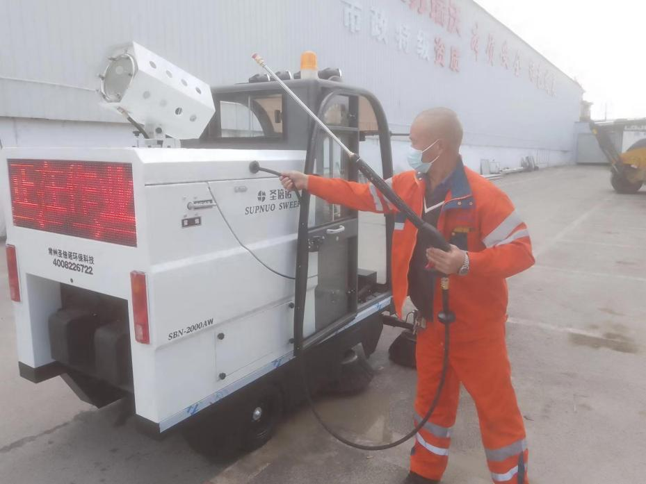 昌吉龙马快速清扫车